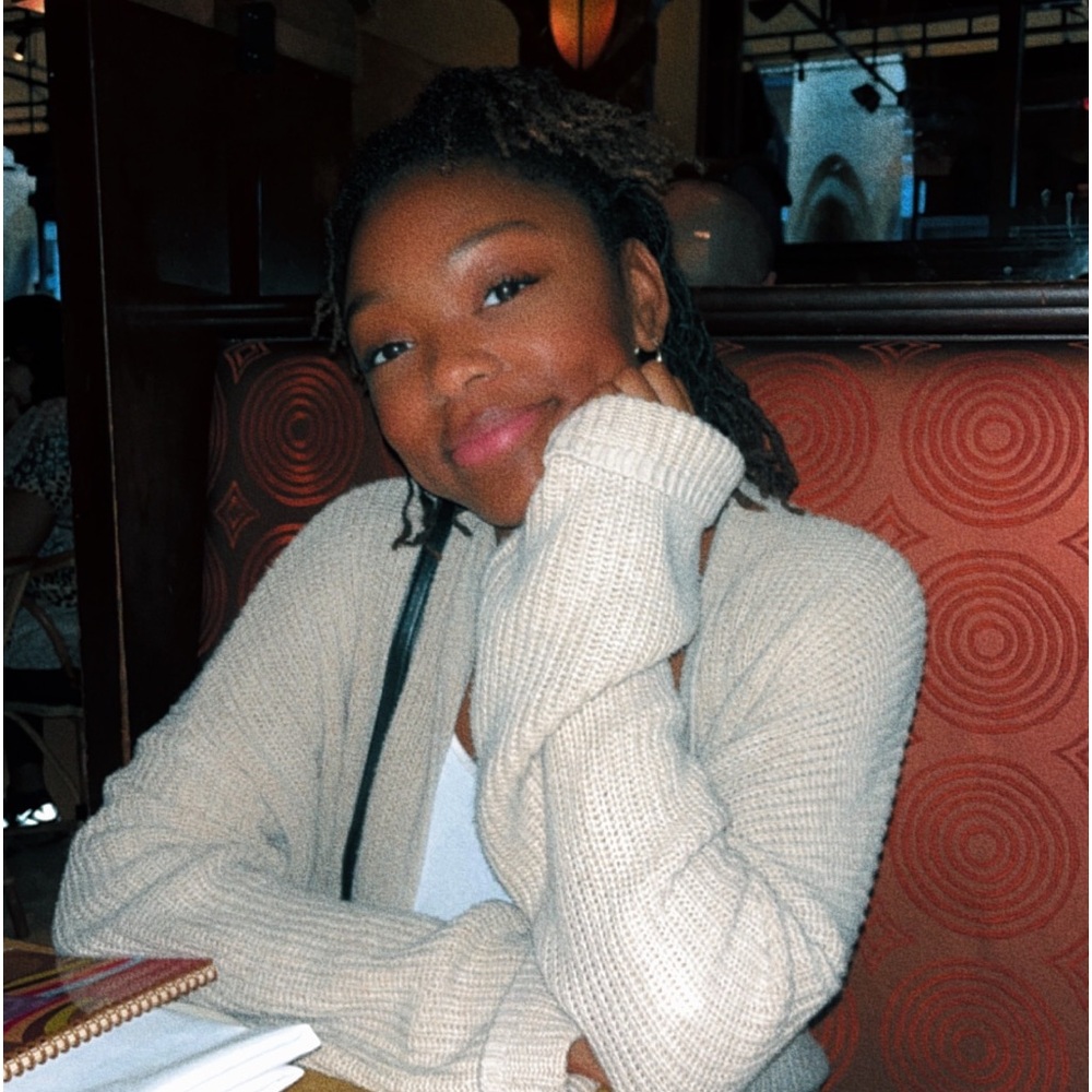 Meet your Posher, Denecia